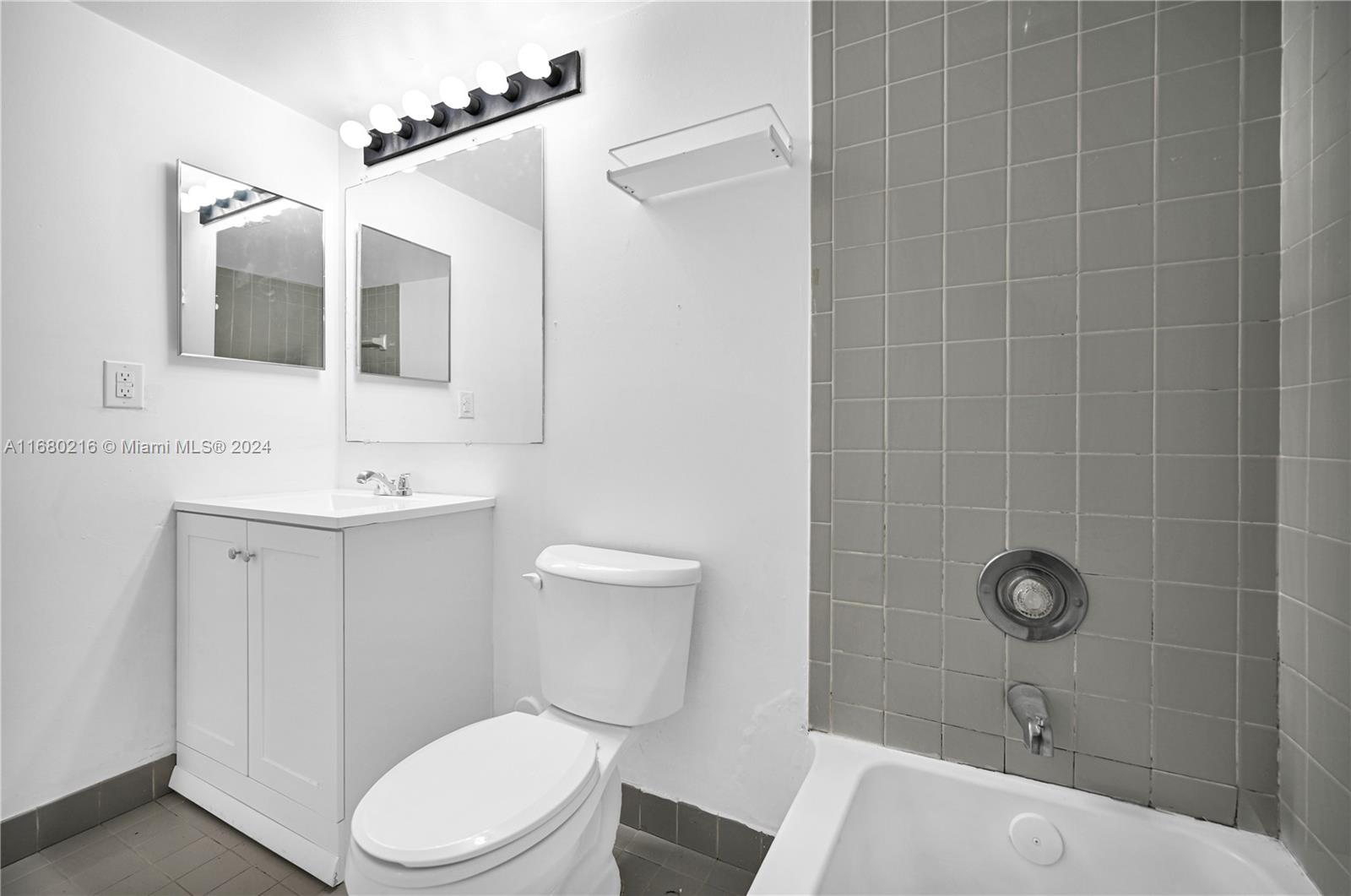 LAKEVIEW CLUB CONDO - Residential