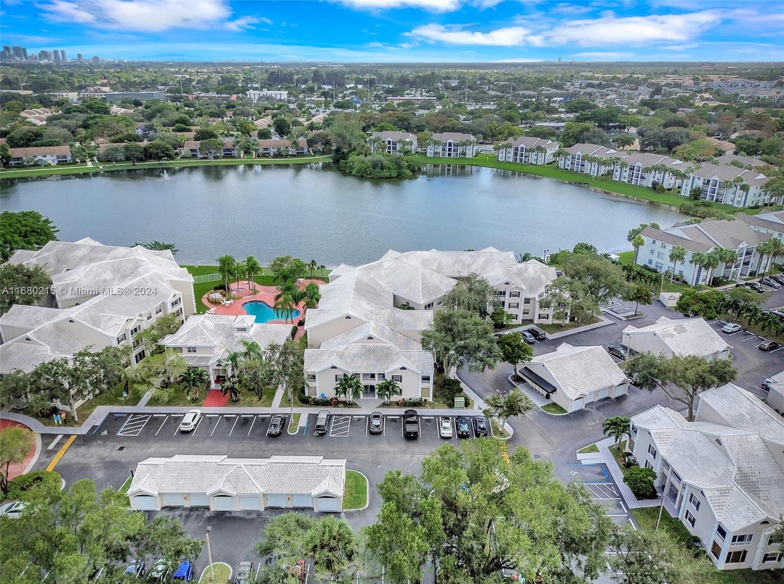 LAKEVIEW CLUB CONDO - Residential