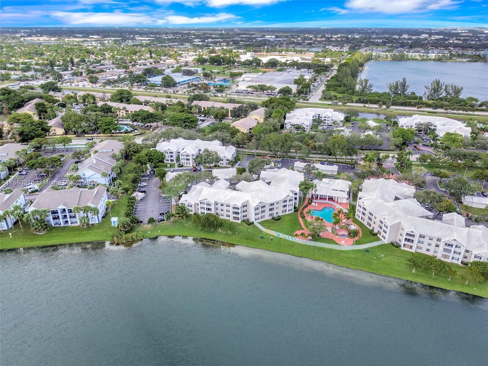 LAKEVIEW CLUB CONDO - Residential