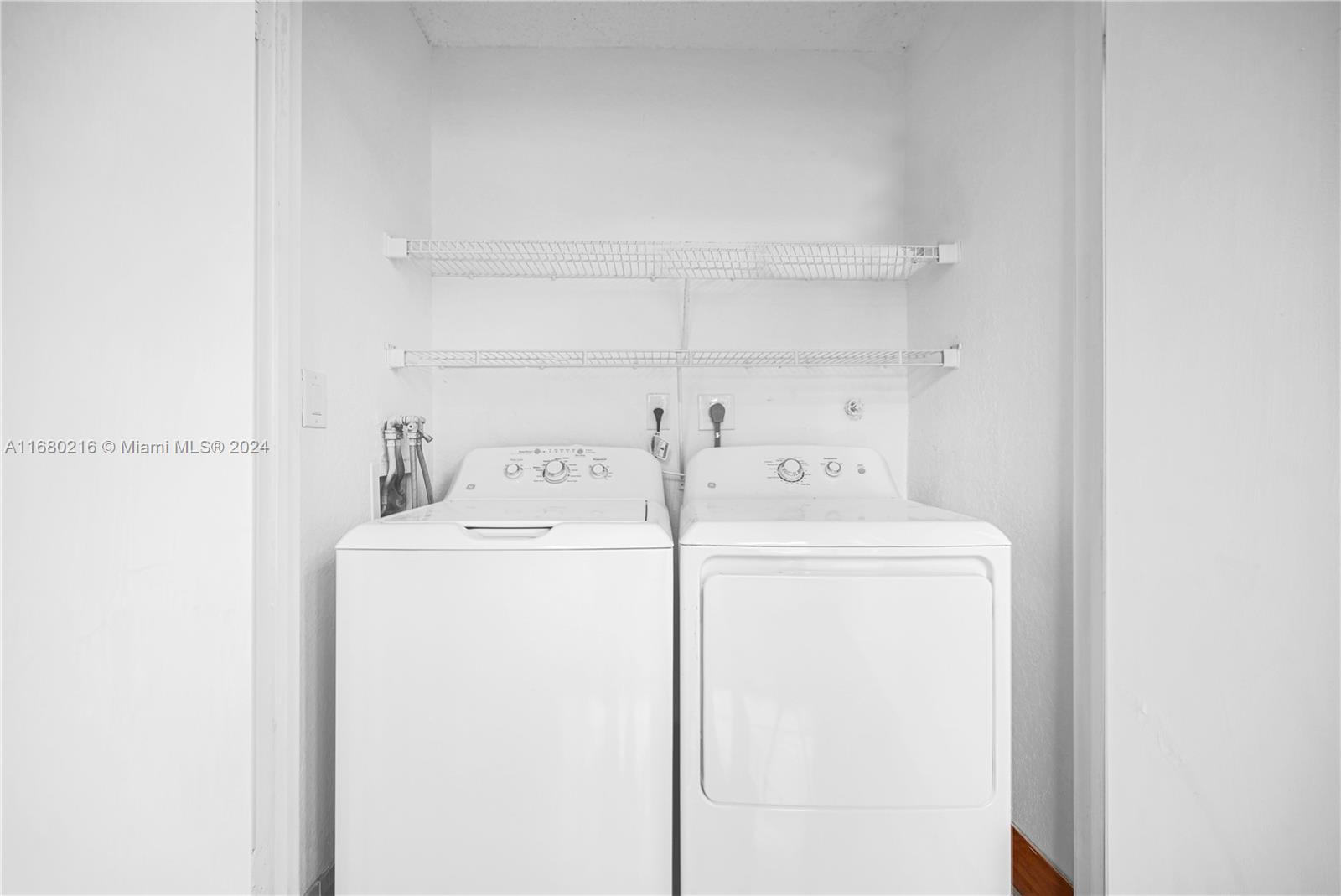 LAKEVIEW CLUB CONDO - Residential