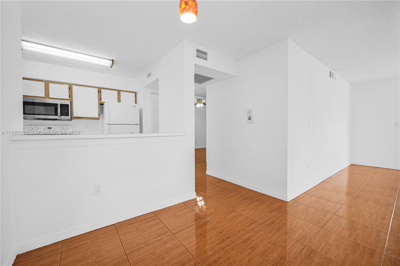 LAKEVIEW CLUB CONDO - Residential