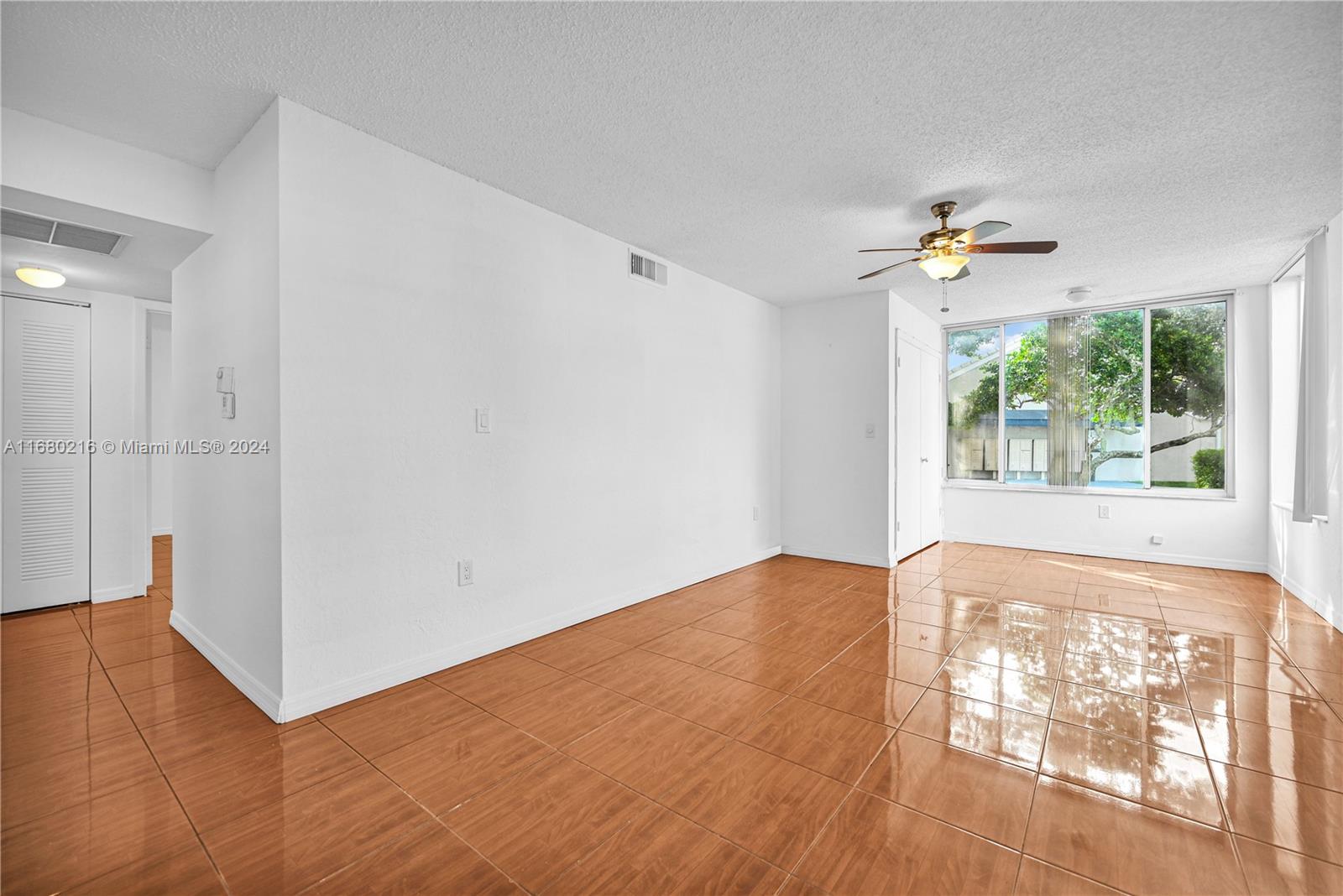 LAKEVIEW CLUB CONDO - Residential
