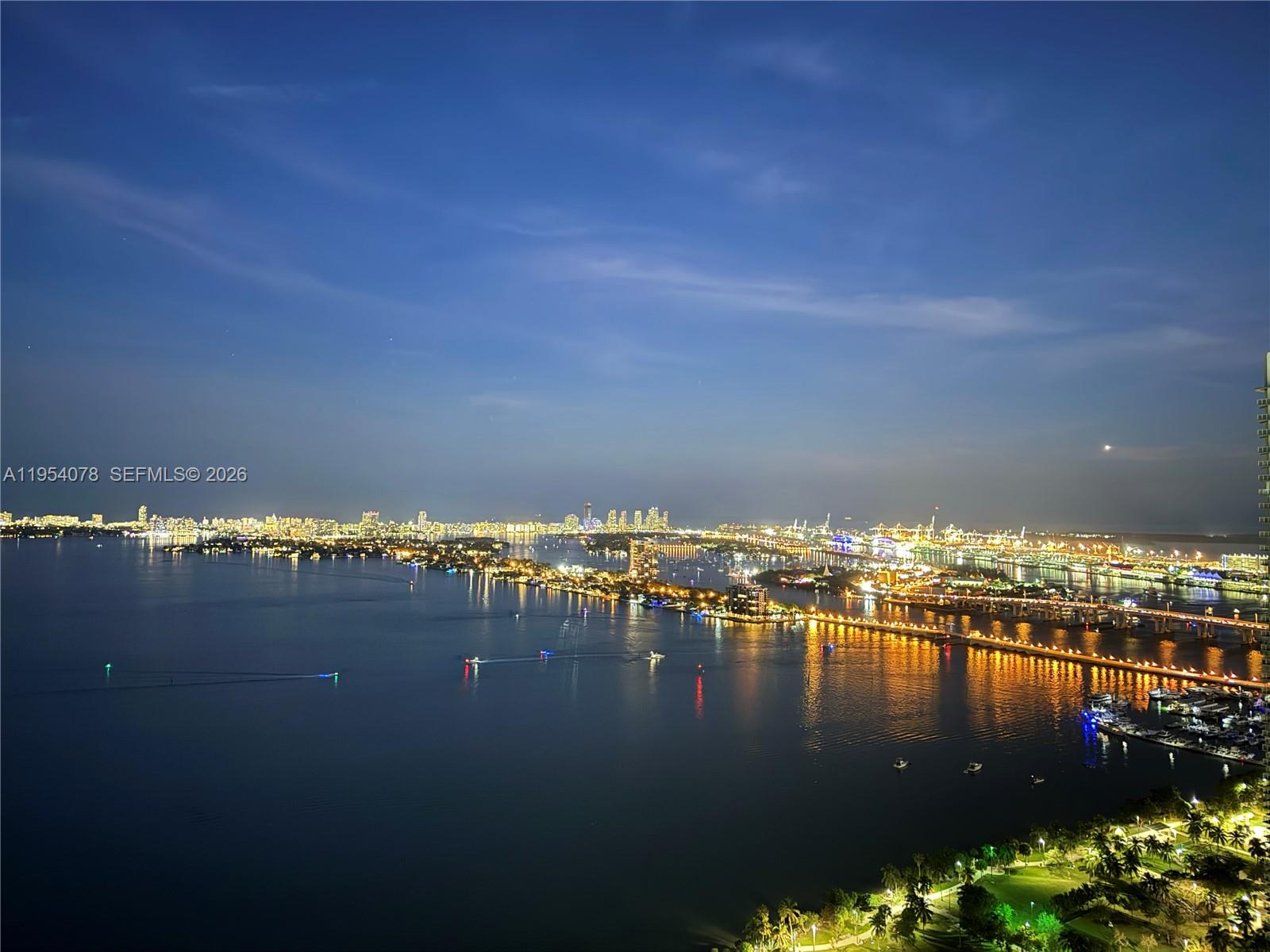 PARAMOUNT BAY CONDO - Residential