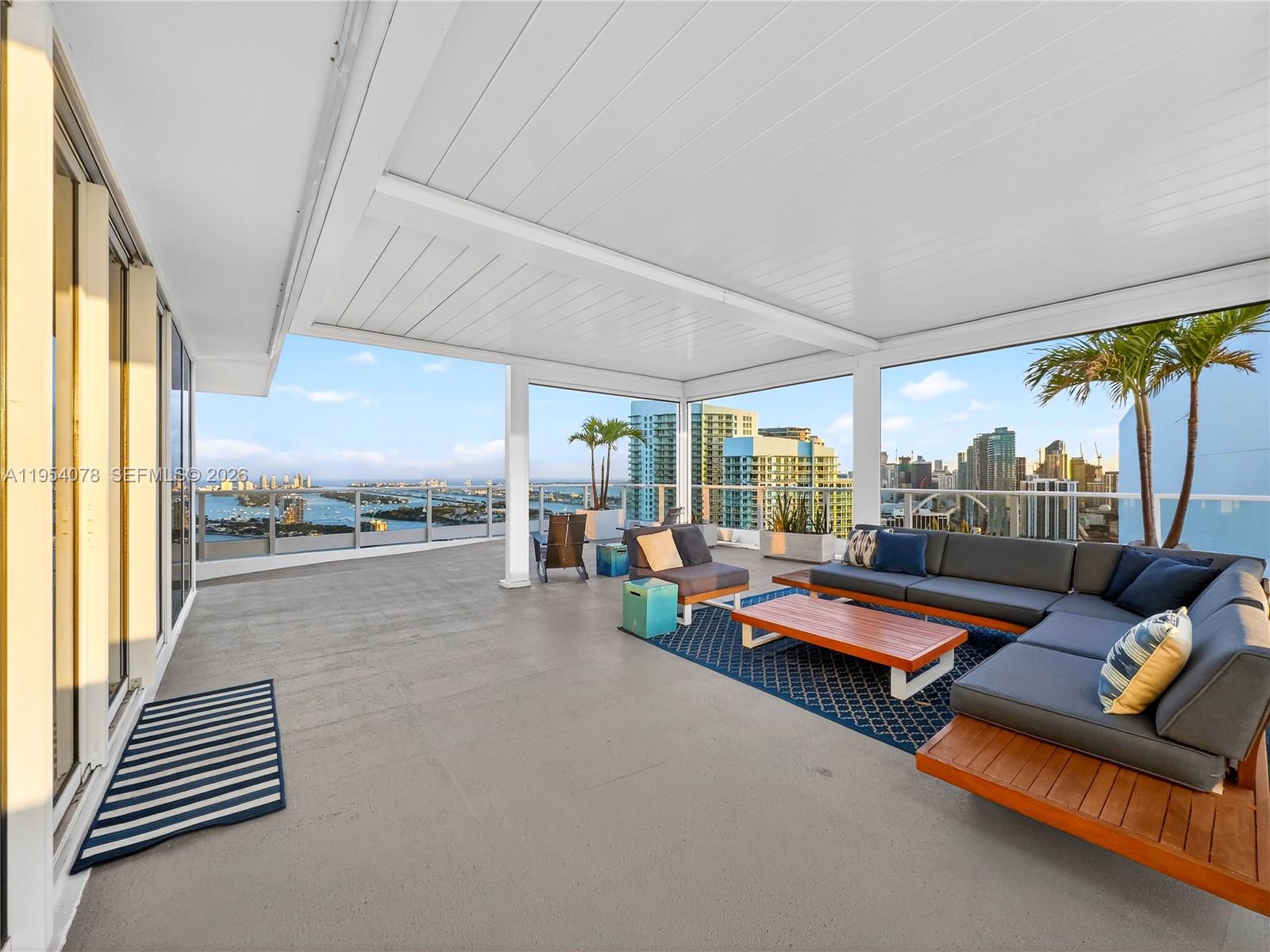 PARAMOUNT BAY CONDO - Residential