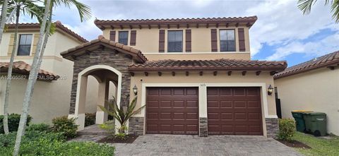 Photo of 525 SE 34th Ter, Homestead, FL 33033 (MLS # A12005582)