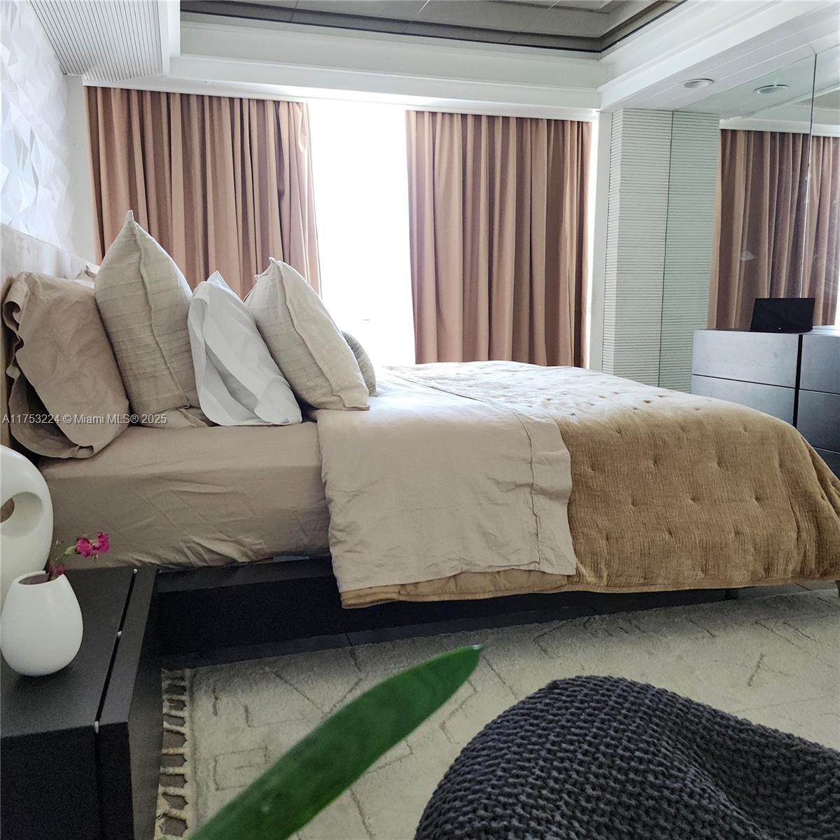 CHARTER CLUB CONDO - Residential