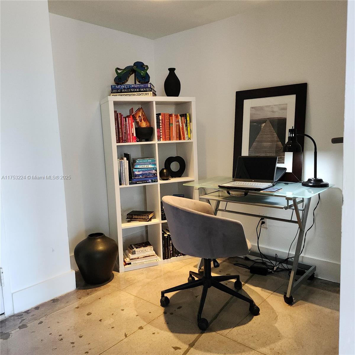 CHARTER CLUB CONDO - Residential