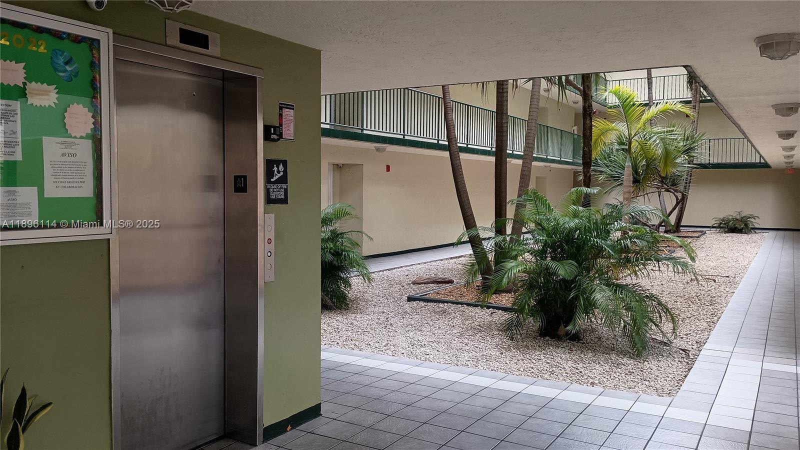 FLAMINGO COURT CONDO - Residential Lease