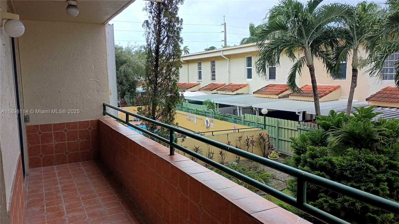 FLAMINGO COURT CONDO - Residential Lease