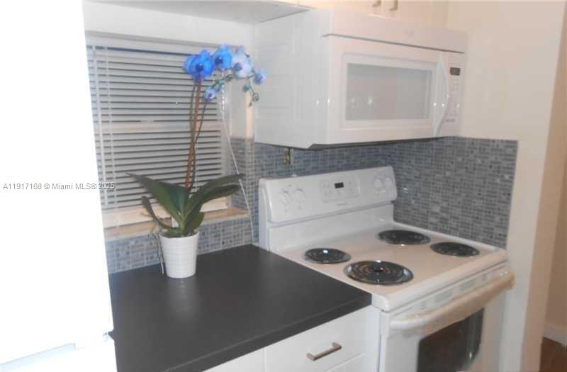 Lakeshore At University P - Residential Lease