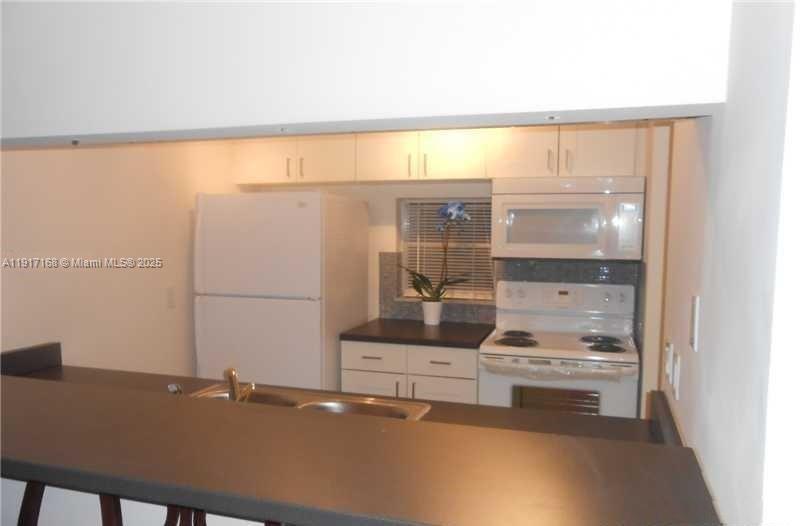 Lakeshore At University P - Residential Lease