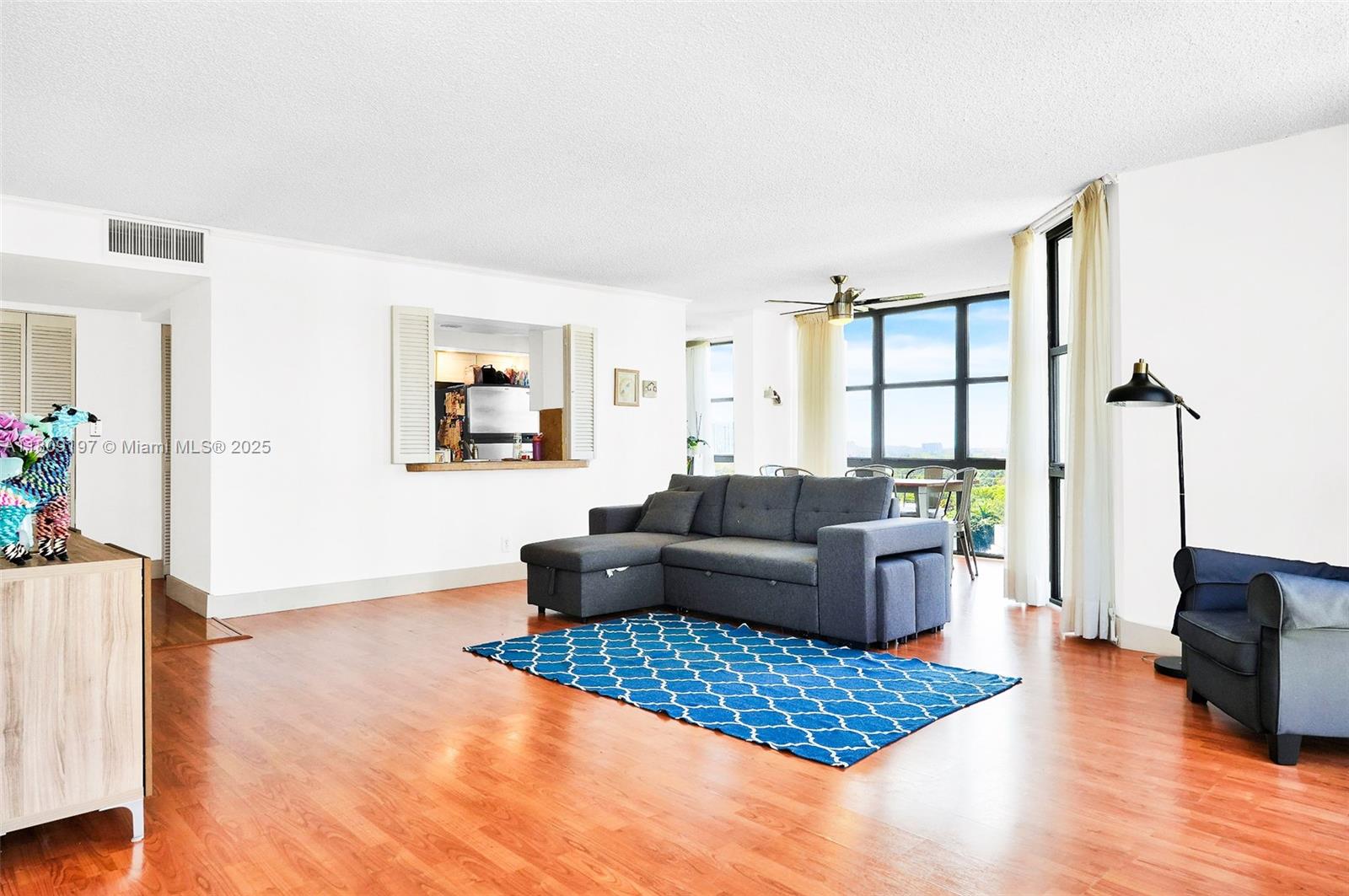 BRICKELL PLACE PHASE II C - Residential Lease