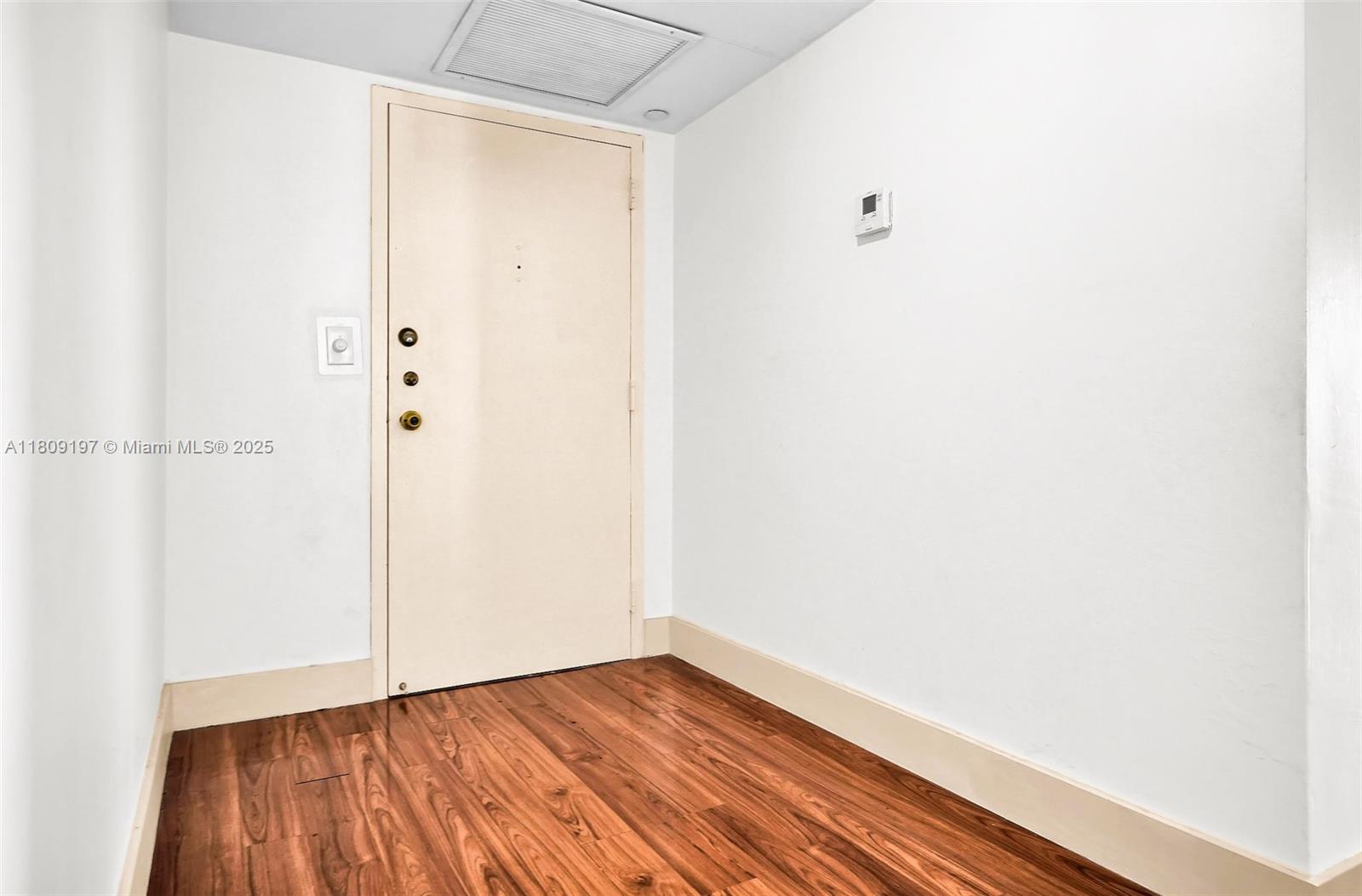 BRICKELL PLACE PHASE II C - Residential Lease