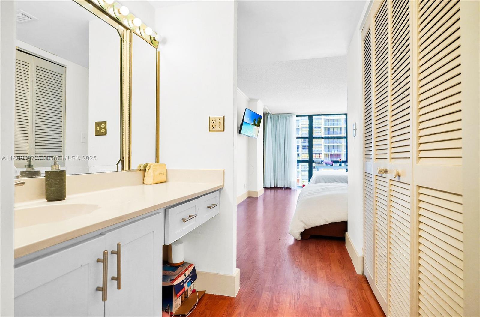 BRICKELL PLACE PHASE II C - Residential Lease