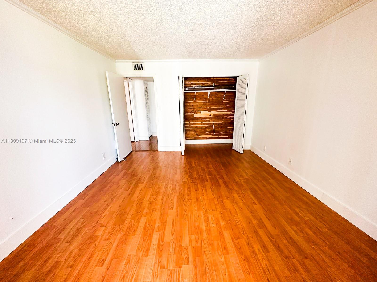 BRICKELL PLACE PHASE II C - Residential Lease