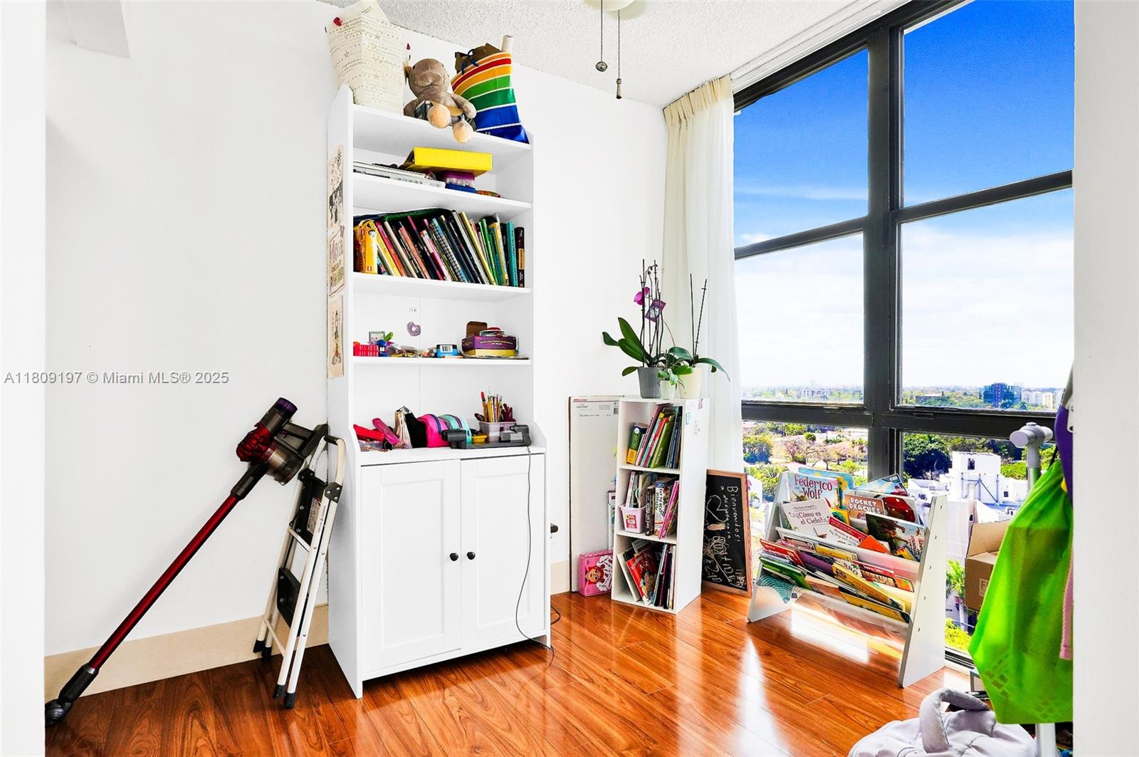 BRICKELL PLACE PHASE II C - Residential Lease