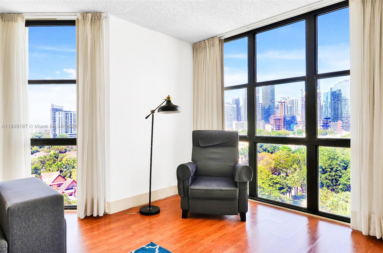 BRICKELL PLACE PHASE II C - Residential Lease