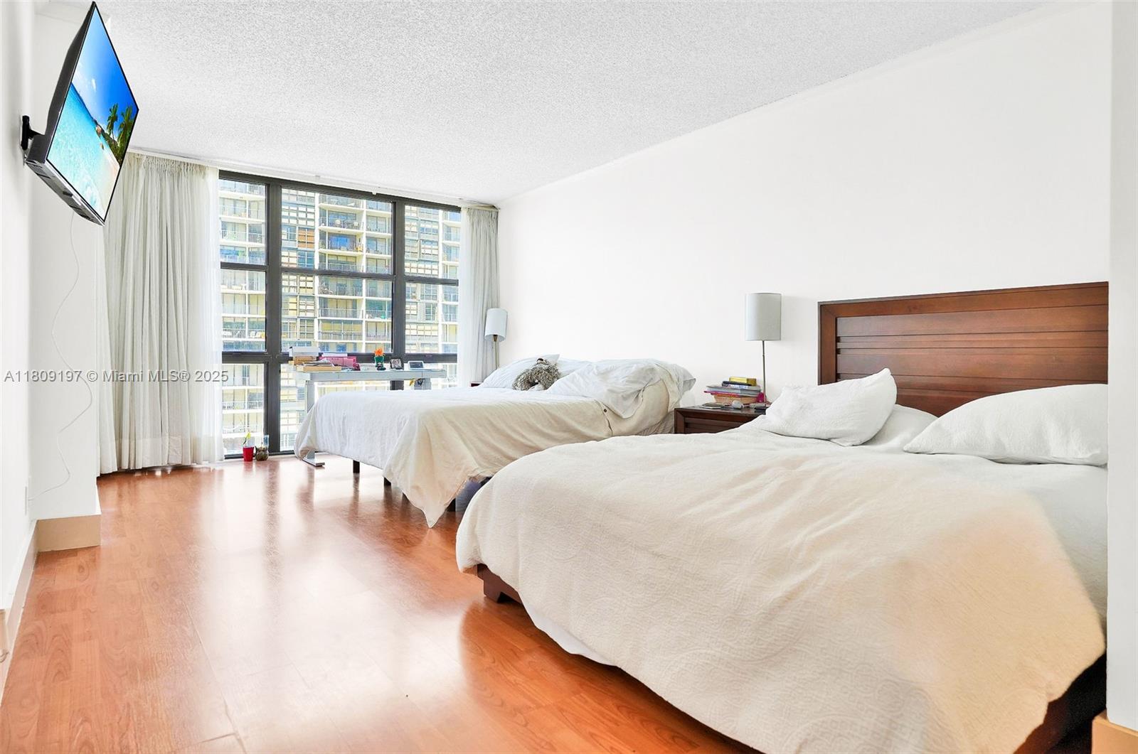 BRICKELL PLACE PHASE II C - Residential Lease