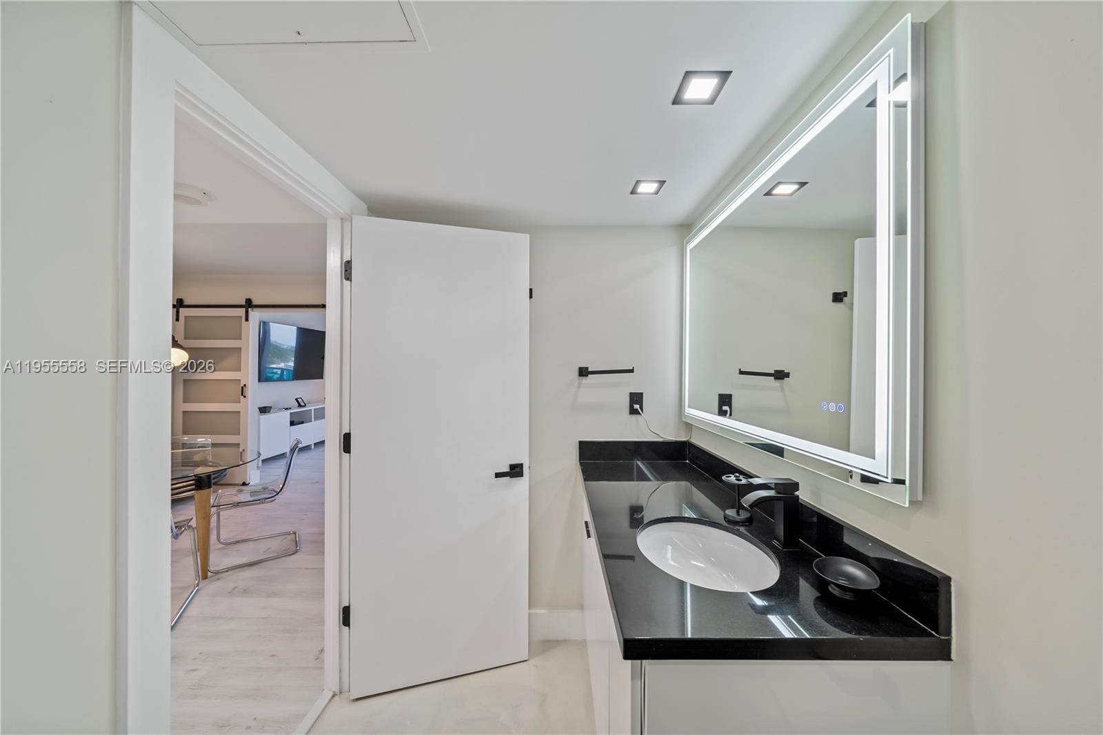 RONEY PALACE CONDO - Residential