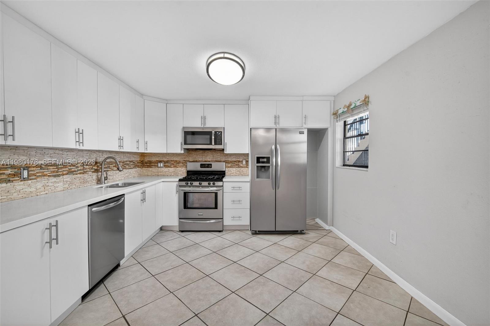 CHATEAU GROVE CONDO - Residential Lease