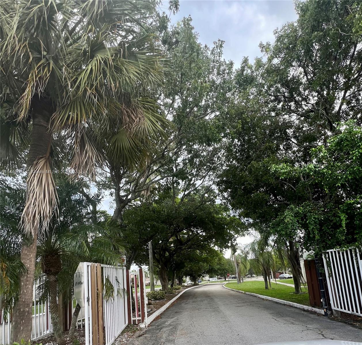 CROSSINGS OF BOYNTON BEAC - Residential Lease