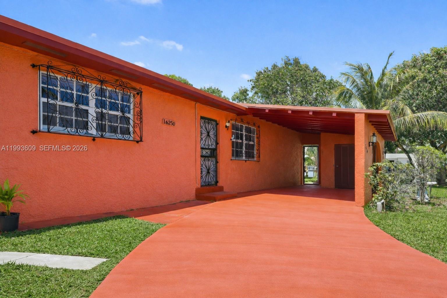 VENETIAN GARDEN REV - Residential