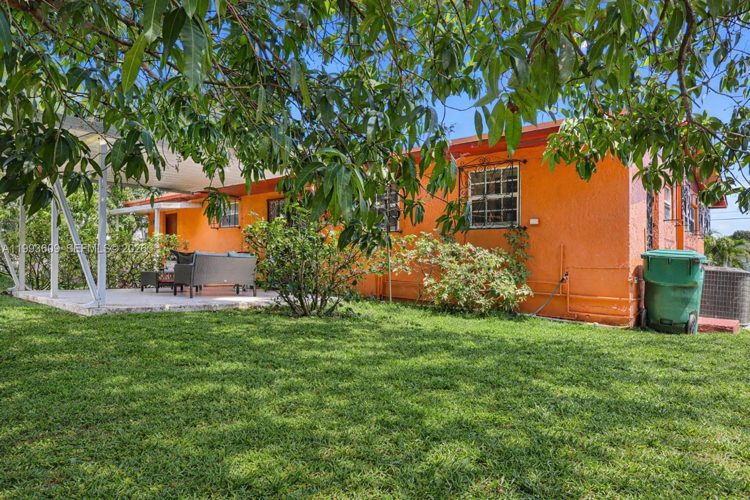 VENETIAN GARDEN REV - Residential