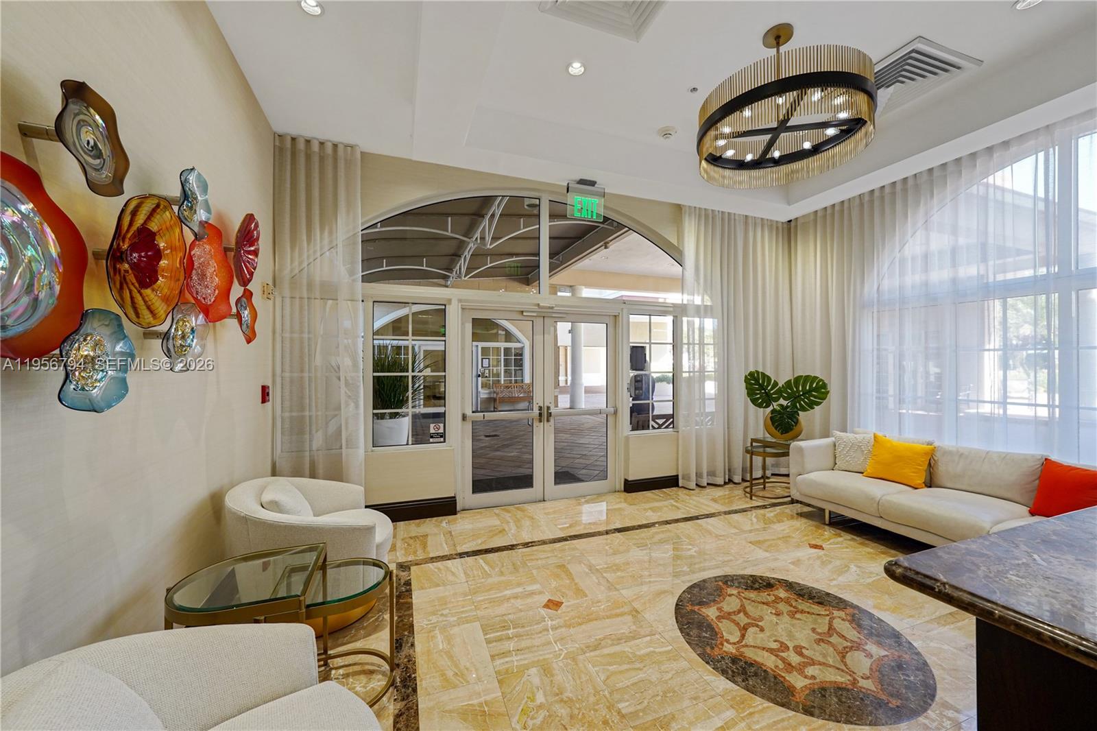 THE VEU CONDO - Residential