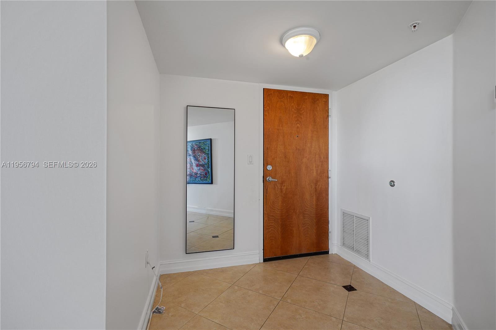 THE VEU CONDO - Residential