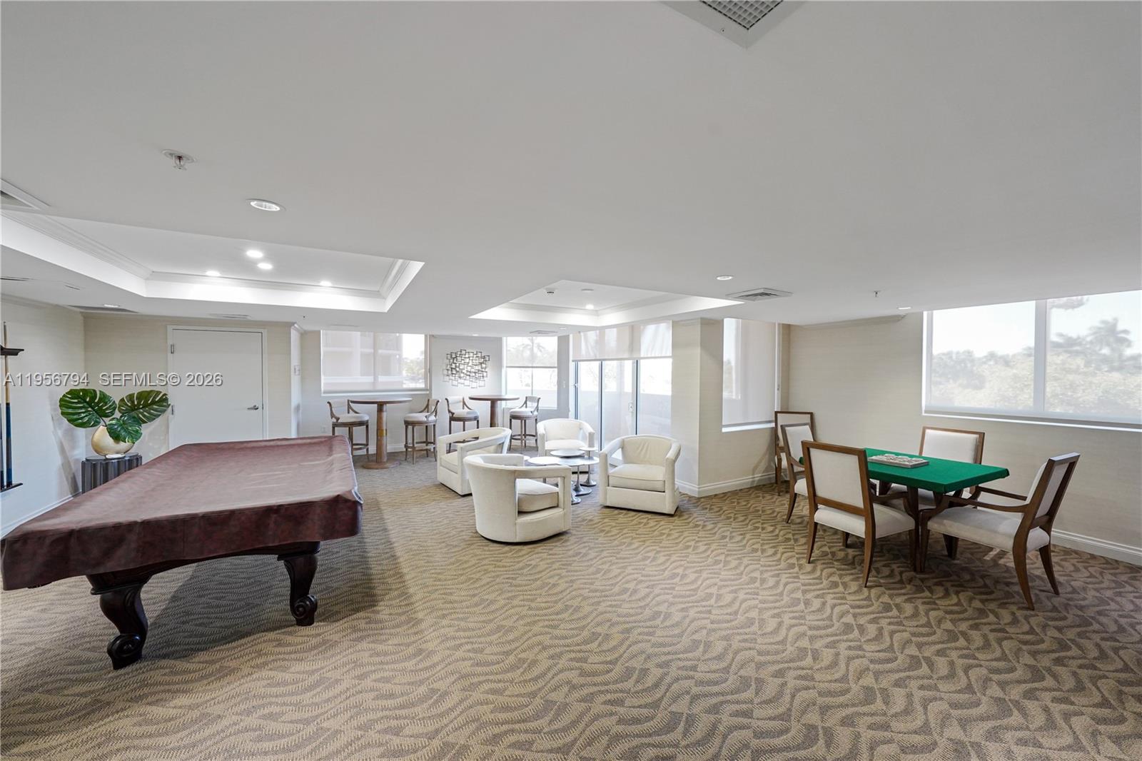 THE VEU CONDO - Residential