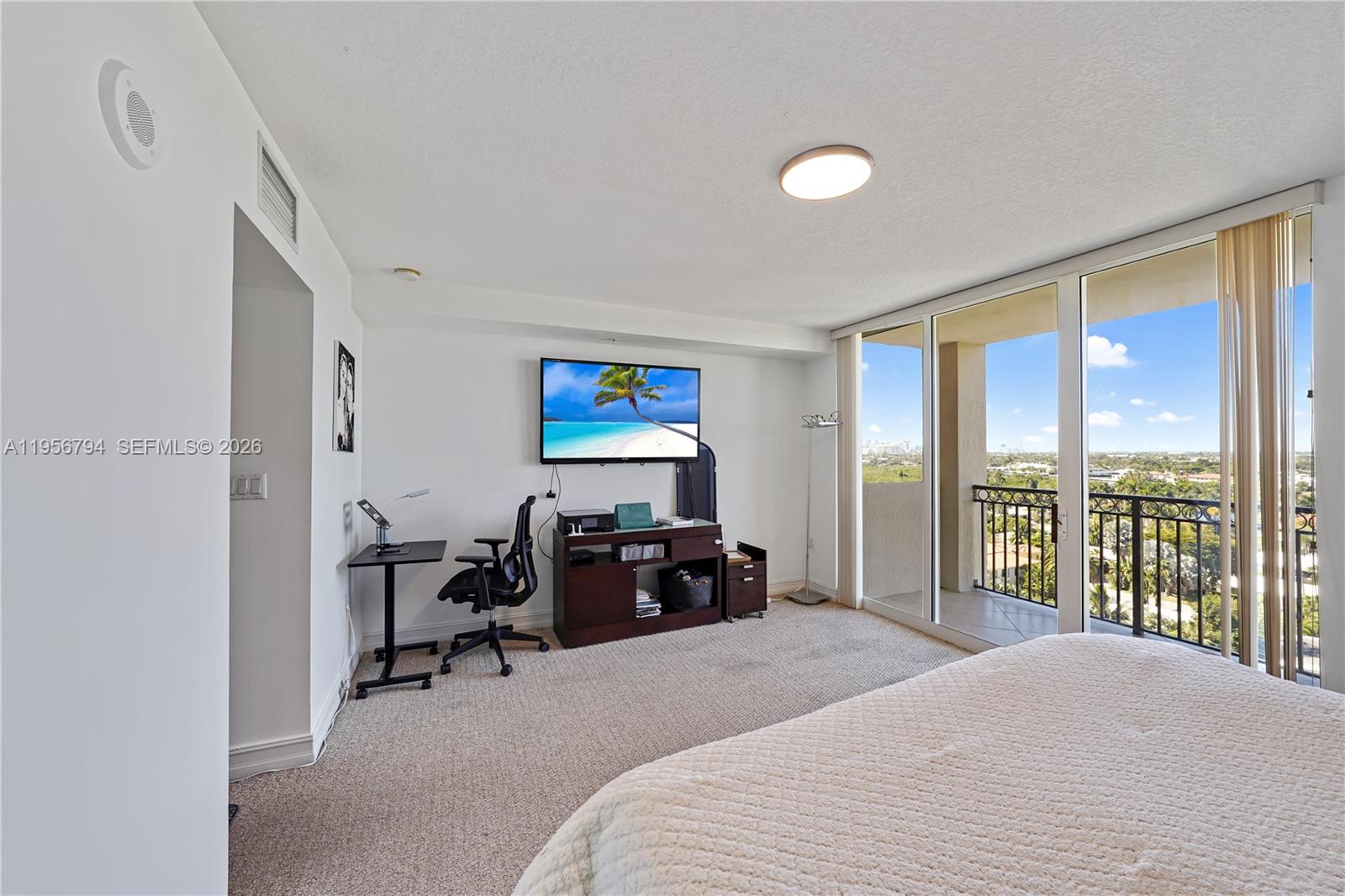 THE VEU CONDO - Residential