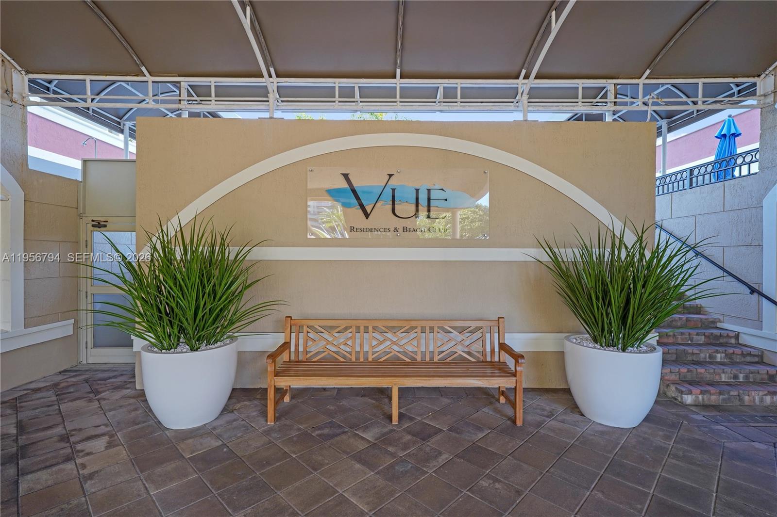 THE VEU CONDO - Residential