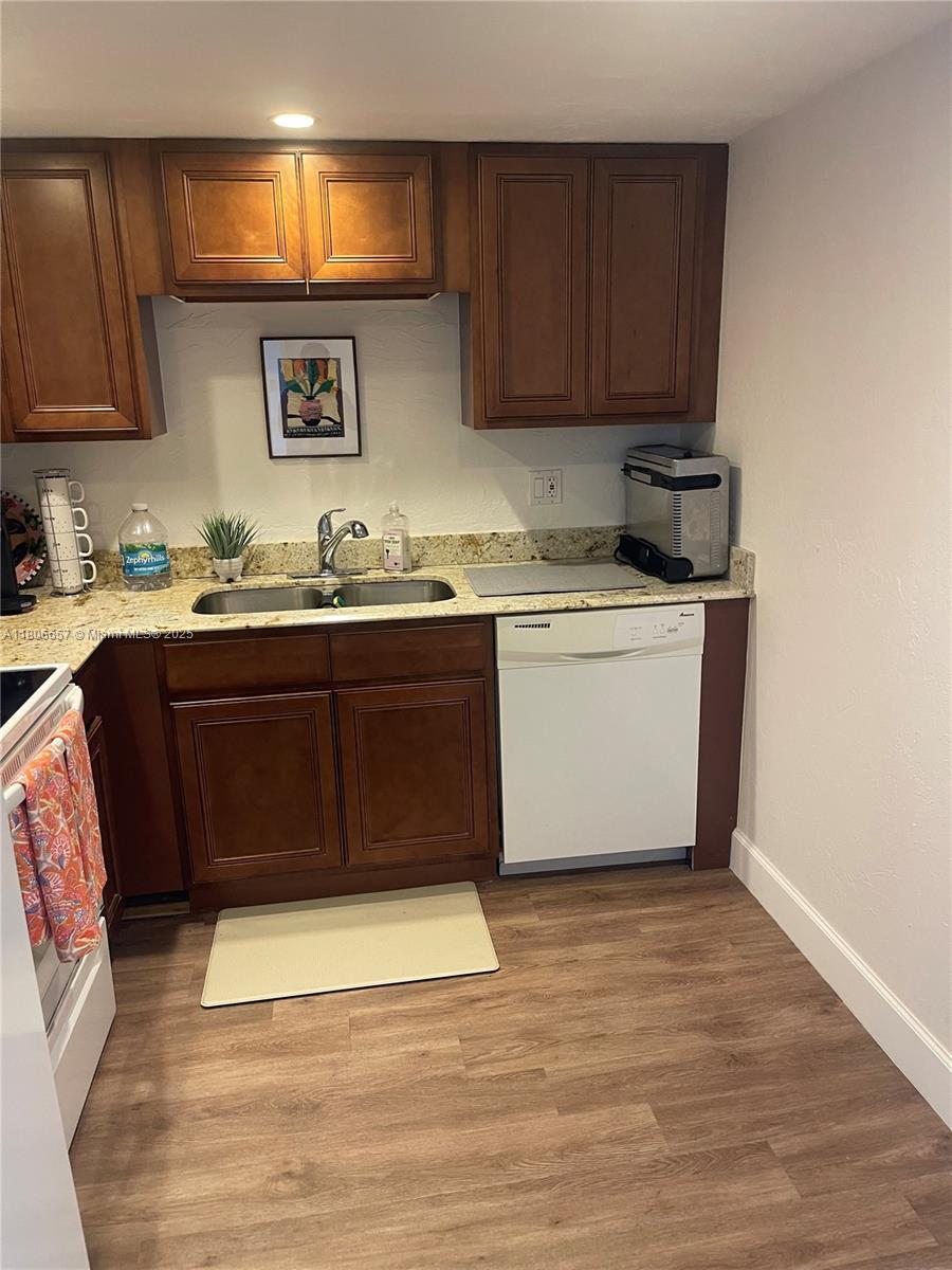 GEMINI CONDO - Residential