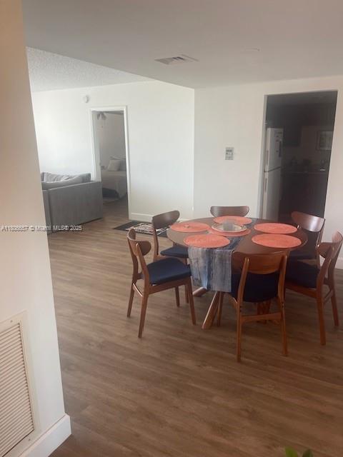 GEMINI CONDO - Residential