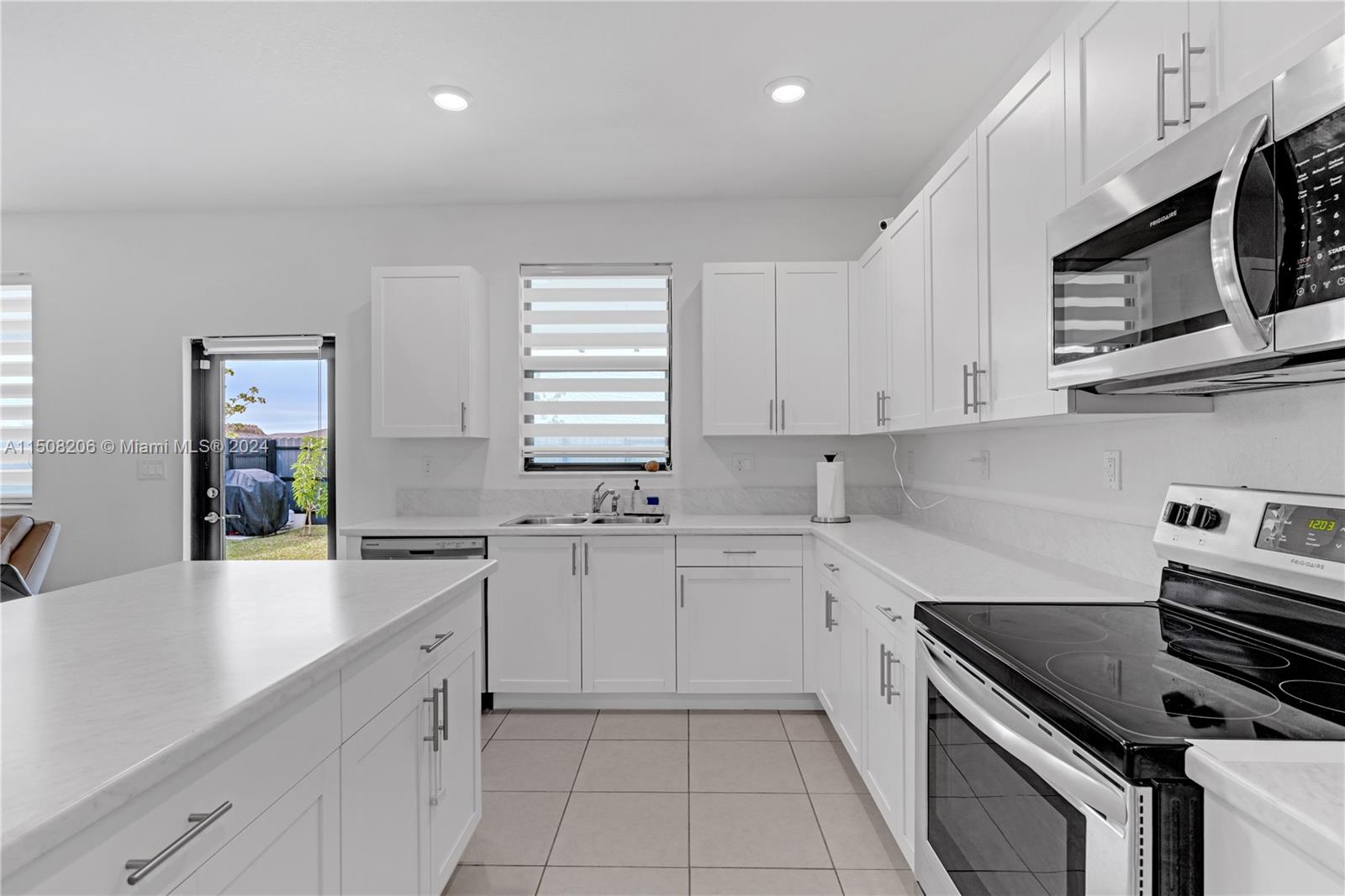 KENDALL ASSEMBLAGE NORTH - Residential