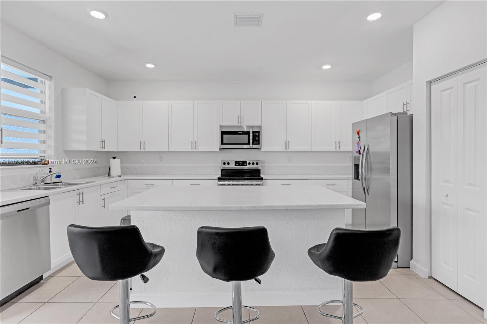 KENDALL ASSEMBLAGE NORTH - Residential