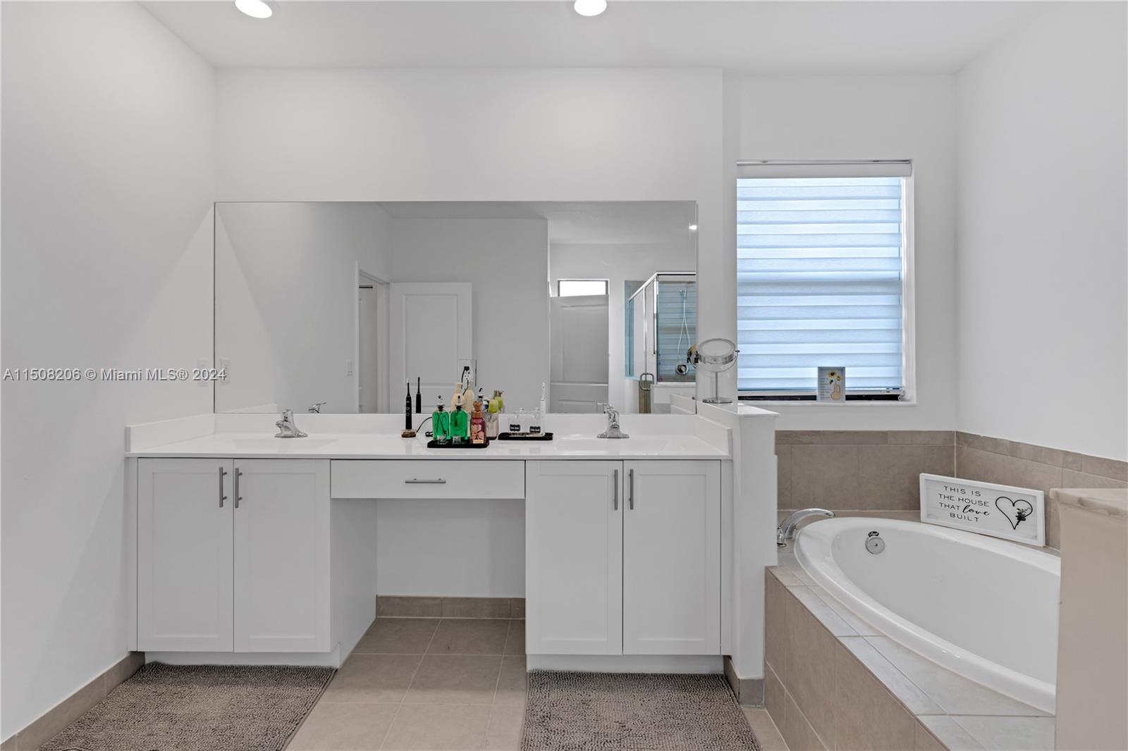 KENDALL ASSEMBLAGE NORTH - Residential