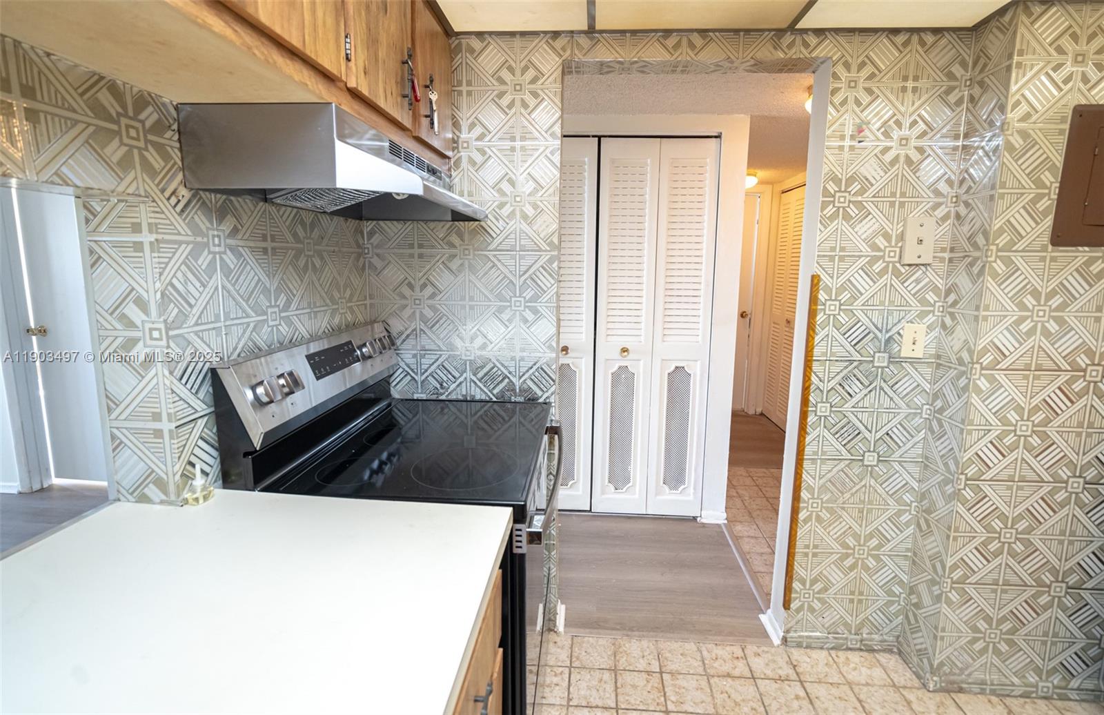 GARDENS OF BURNHAM WOODS - Residential Lease