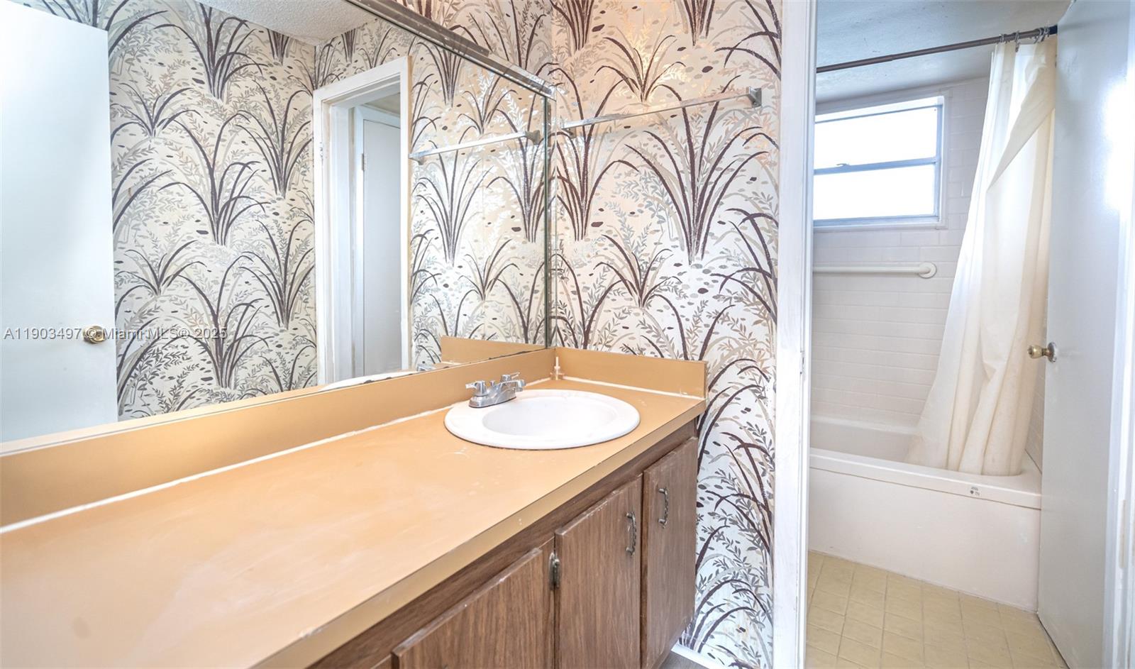 GARDENS OF BURNHAM WOODS - Residential Lease