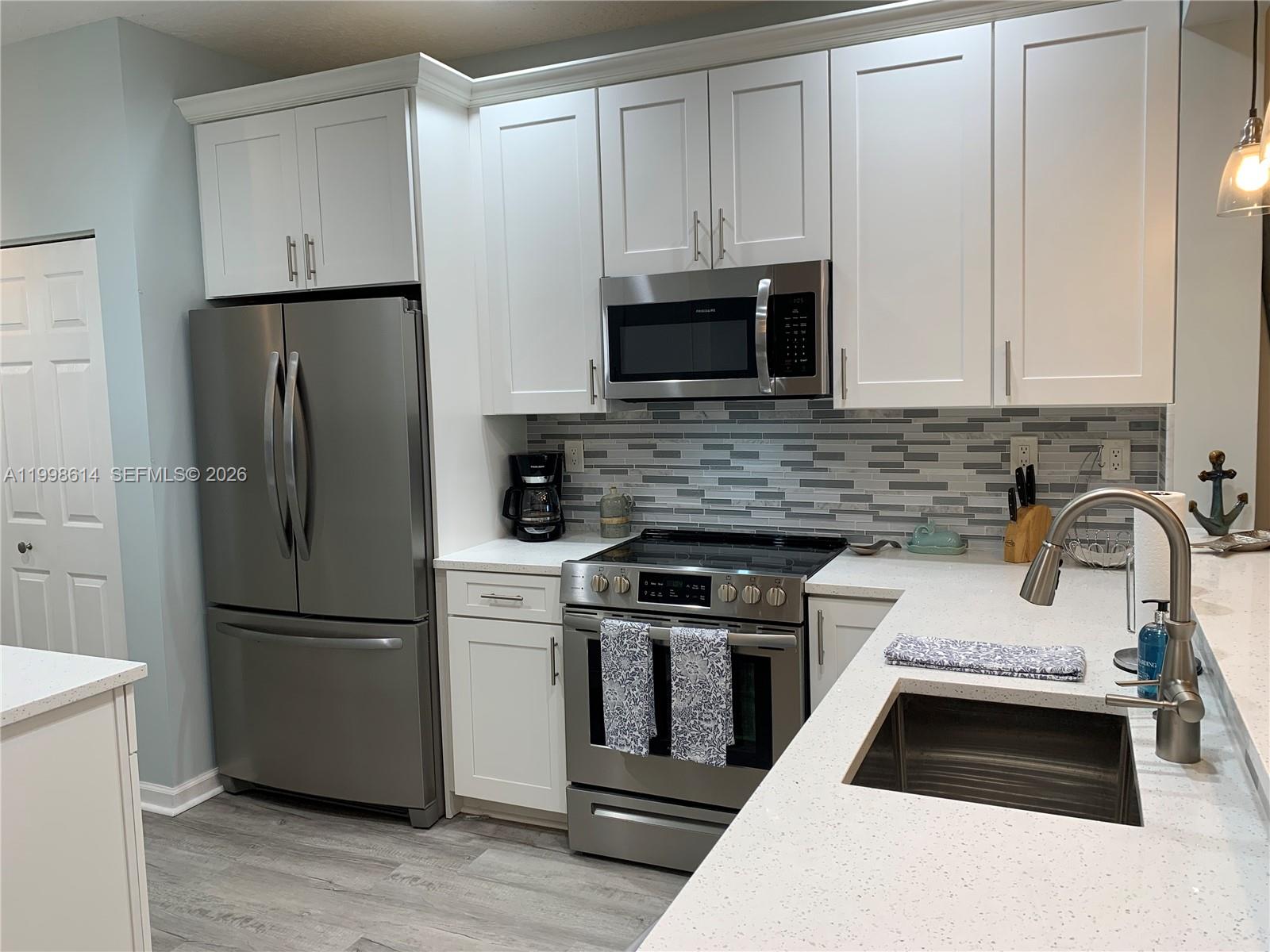 HANSONS LANDING CONDO - Residential