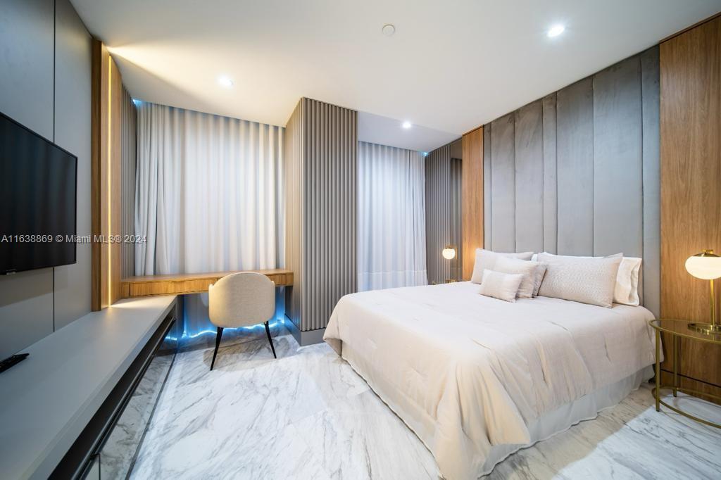 PARAMOUNT MIAMI WORLDCENT - Residential