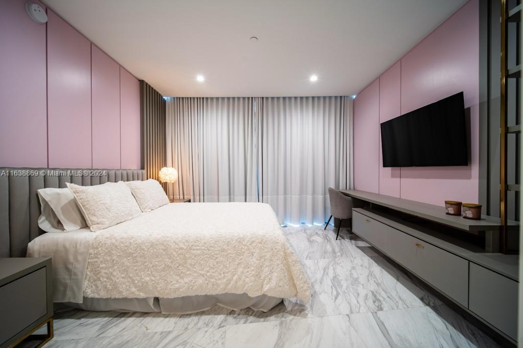 PARAMOUNT MIAMI WORLDCENT - Residential