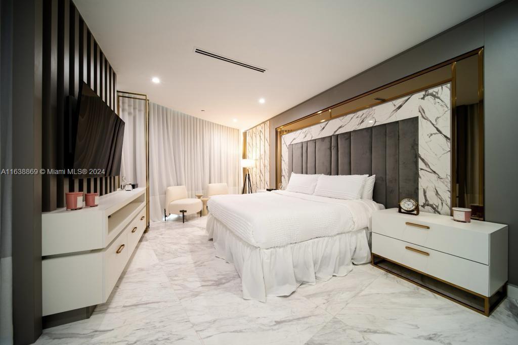 PARAMOUNT MIAMI WORLDCENT - Residential
