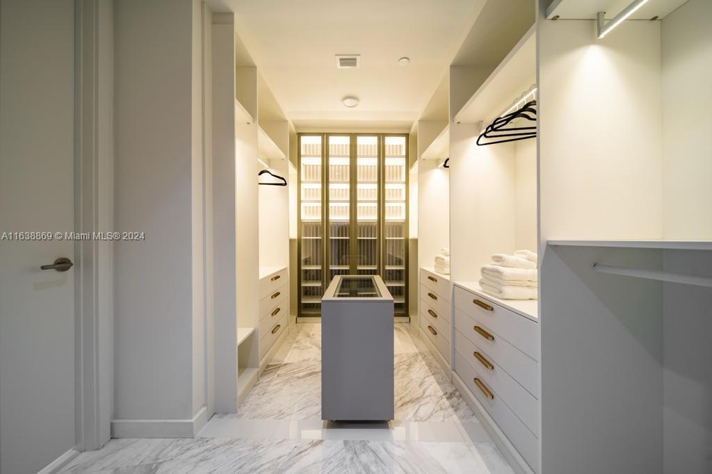 PARAMOUNT MIAMI WORLDCENT - Residential