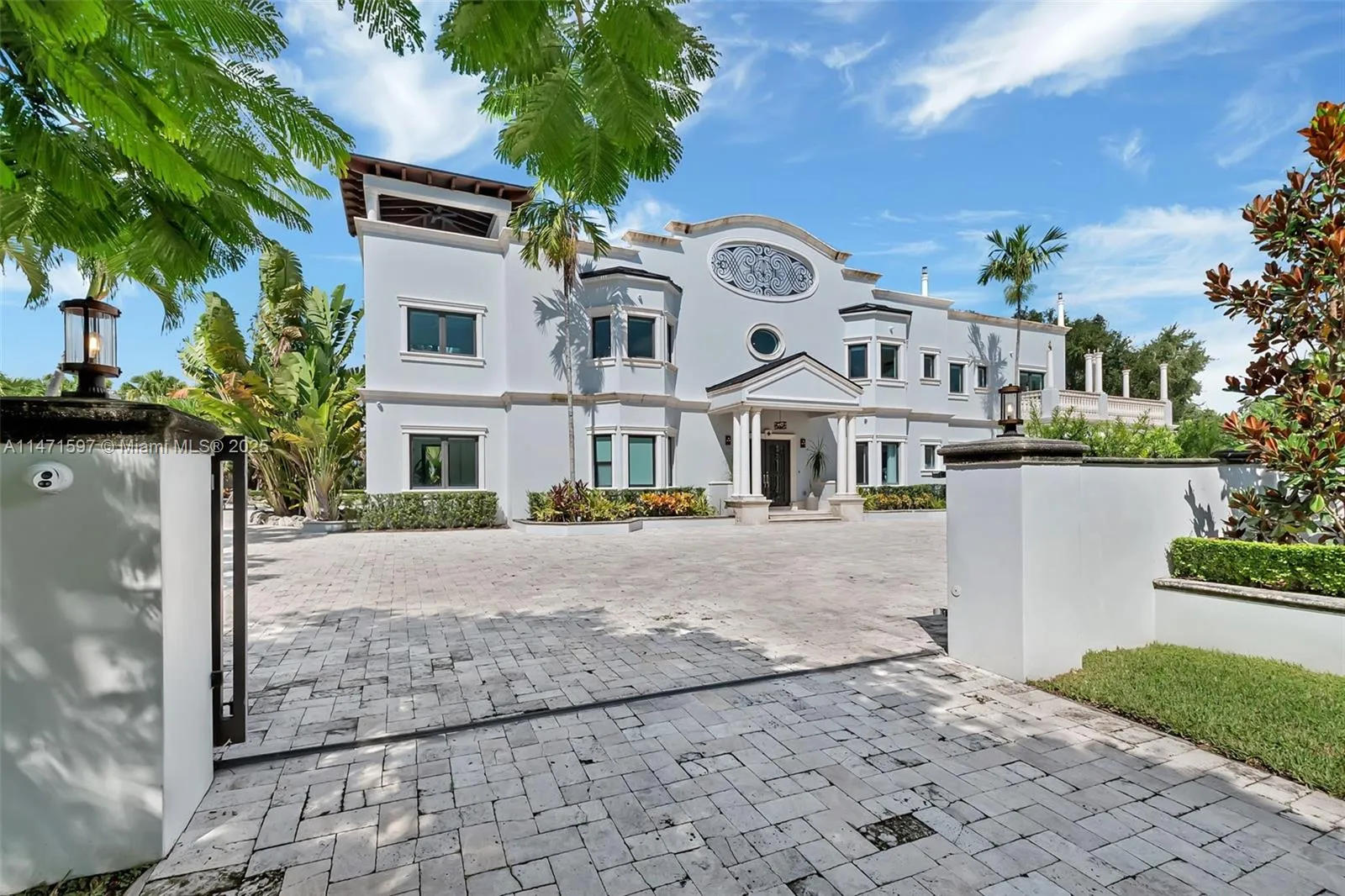 Miami, Florida 33143, United States, 9 Bedrooms Bedrooms, ,9 BathroomsBathrooms,Residential,Active,69520