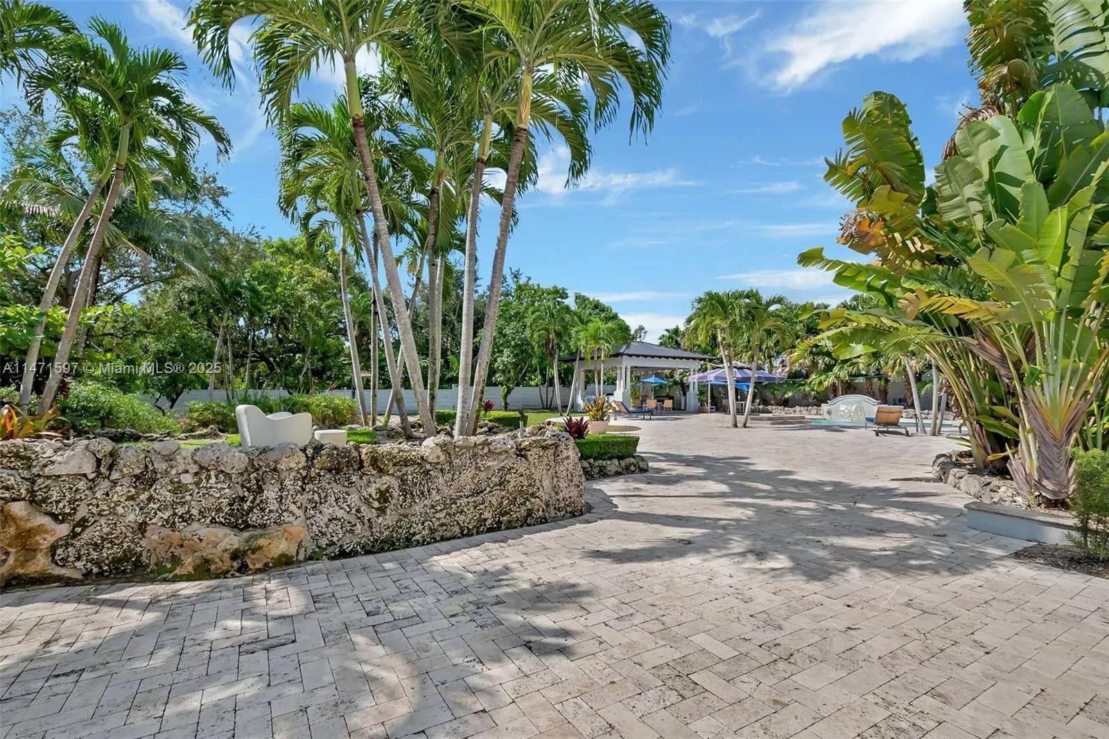 Miami, Florida 33143, United States, 9 Bedrooms Bedrooms, ,9 BathroomsBathrooms,Residential,Active,69520