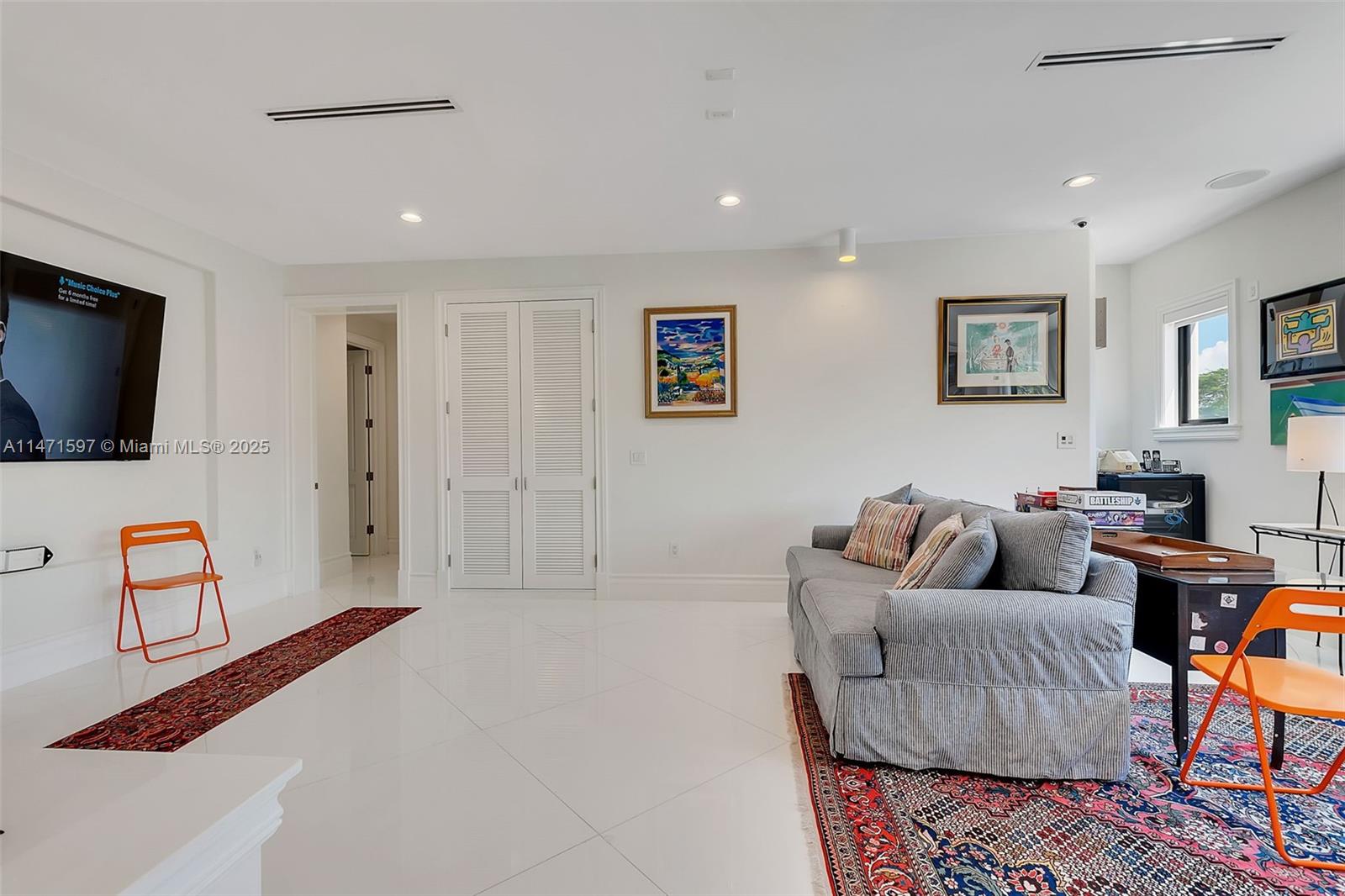 RADCLIFFE MANOR - Residential