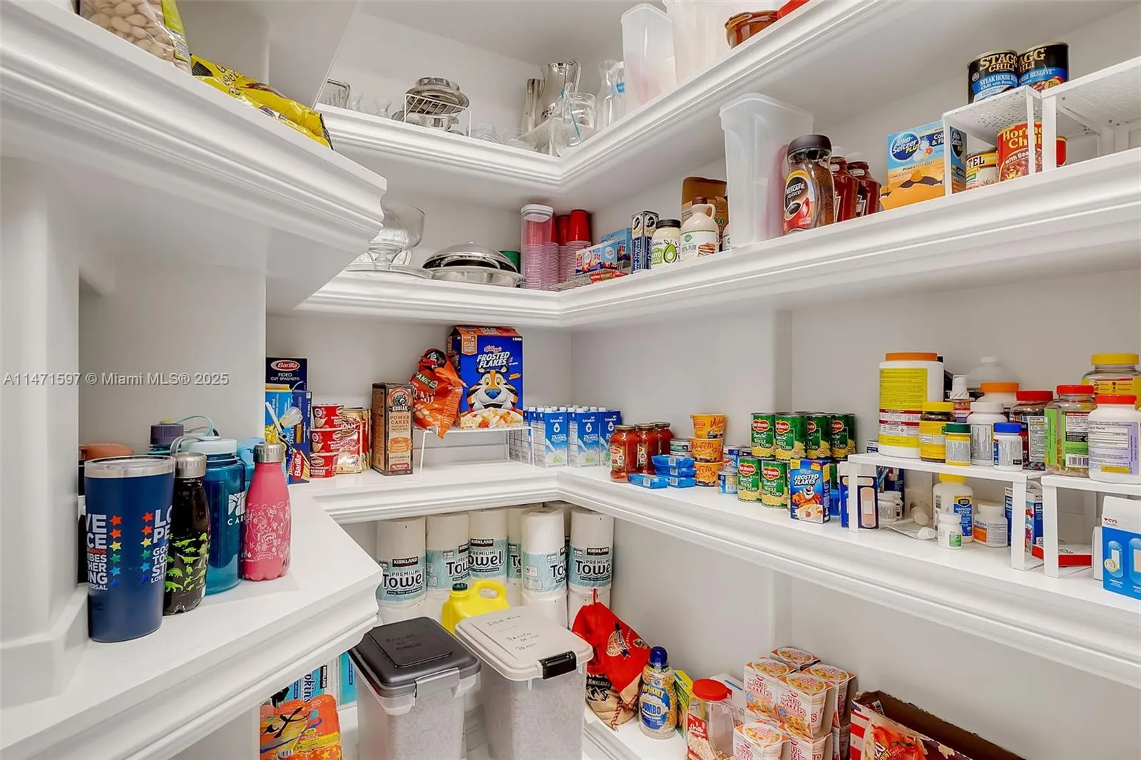 Miami, Florida 33143, United States, 9 Bedrooms Bedrooms, ,9 BathroomsBathrooms,Residential,Active,69520