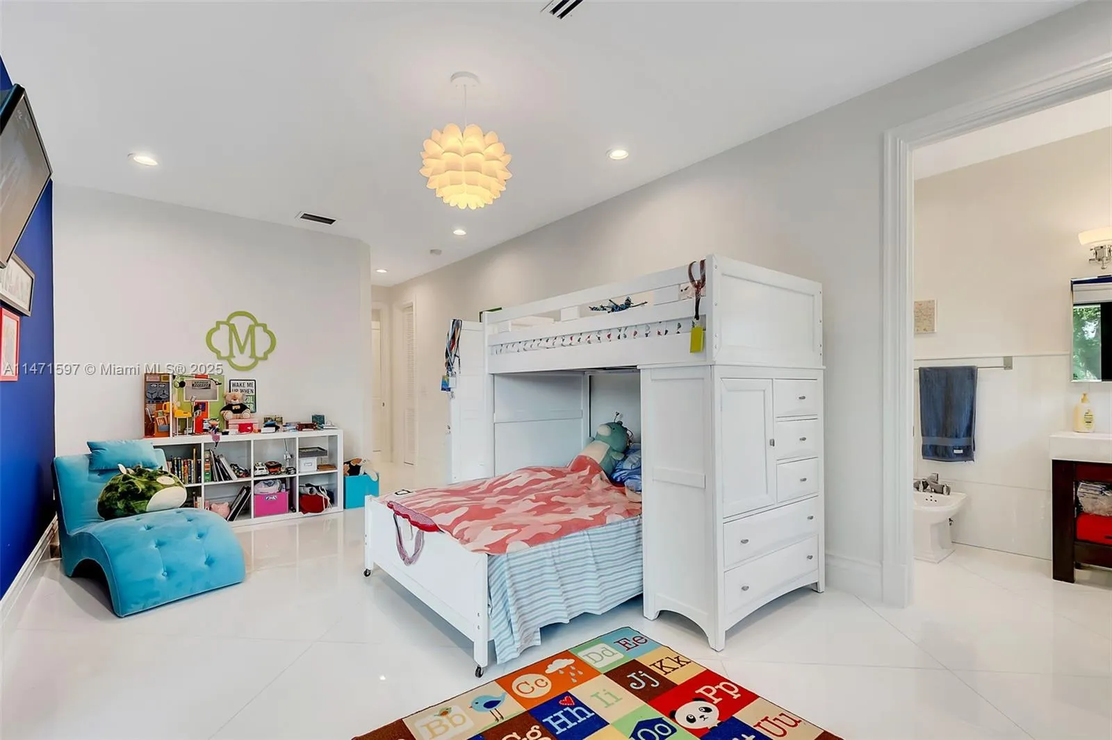 Miami, Florida 33143, United States, 9 Bedrooms Bedrooms, ,9 BathroomsBathrooms,Residential,Active,69520