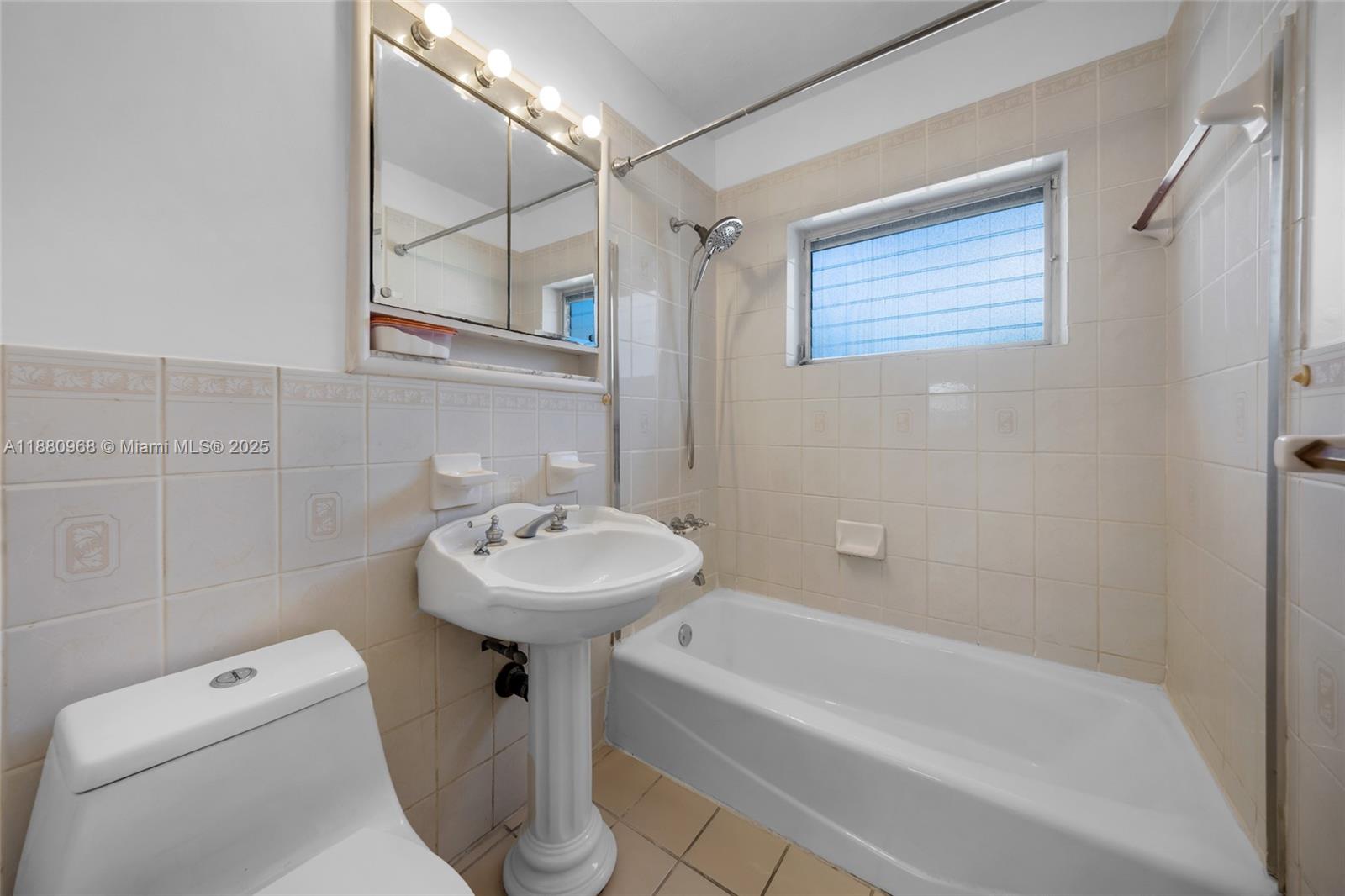 UNIT 1 MONTICELLO PARK - Residential